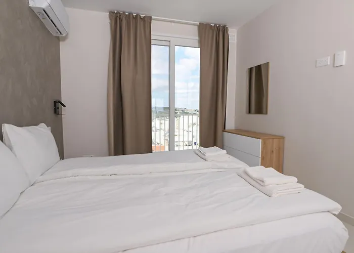 Appartement Lovely And Spacious In The Quaint And Quiet Town Of