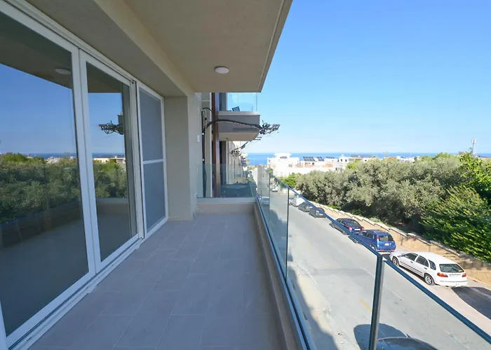 Lovely And Spacious In The Quaint And Quiet Town Of Appartement