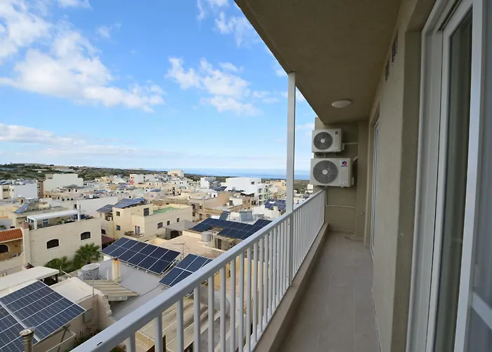 Lovely And Spacious In The Quaint And Quiet Town Of Appartement *