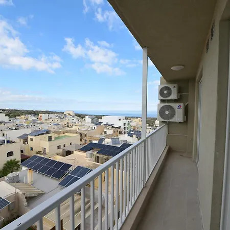 Lovely And Spacious In The Quaint And Quiet Town Of Apartamento *