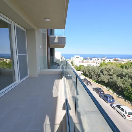 Lovely And Spacious In The Quiet Town Of - Close To St Julians Swieqi And Sliema Appartamento *