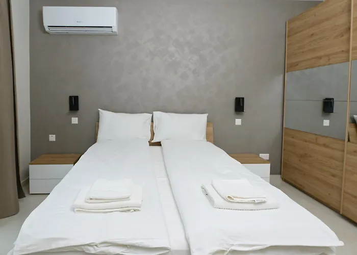 Lovely And Spacious In The Quaint And Quiet Town Of * Pembroke